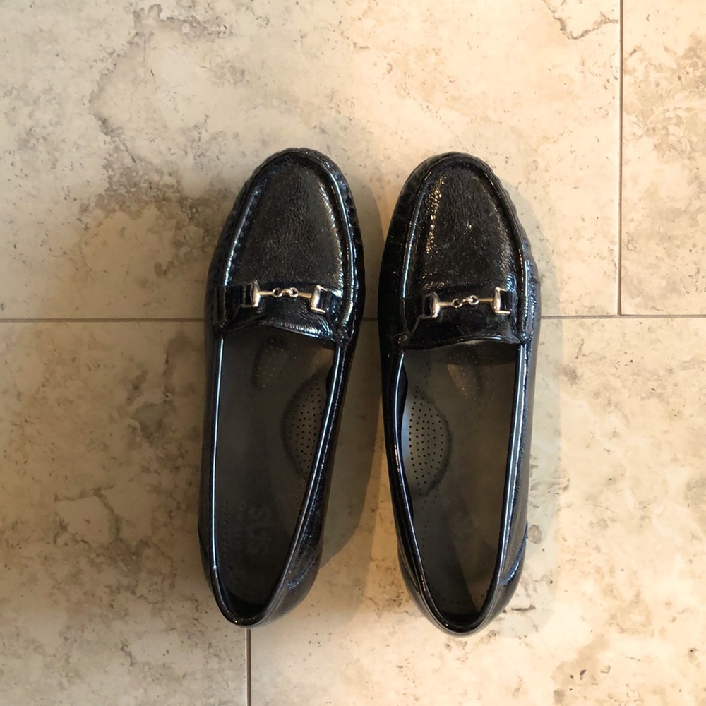 SAS Black Pleather Loafers. Size 6.5.